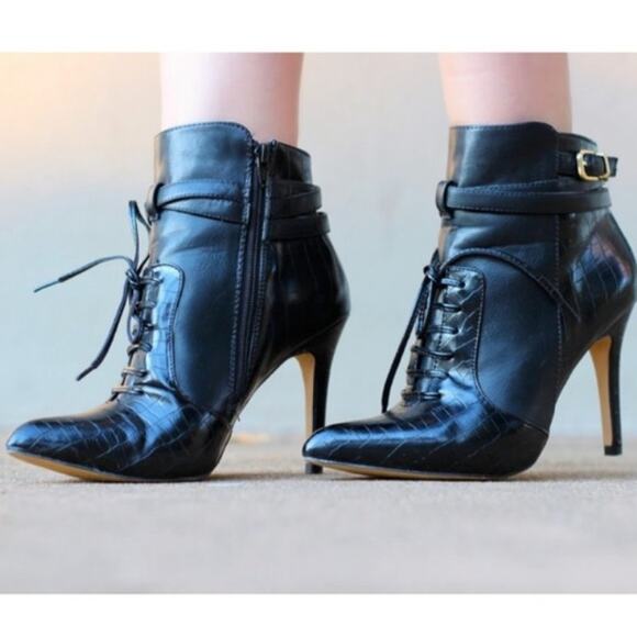 Altuzarra collab lace up bootie, womens size 7 black faux leather ankle boot - Picture 3 of 13